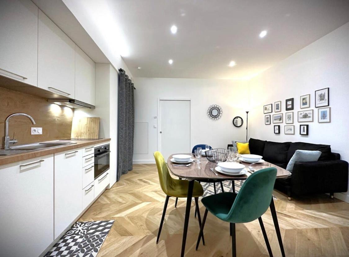Appartement 2 Chambres, Hyper-centre Avec Joli Patio *